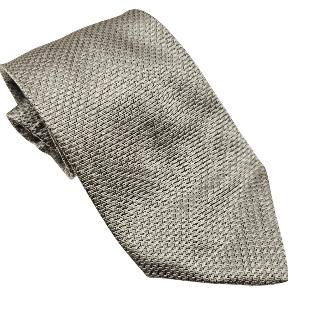 Brioni Textured Silk Tie Silver Micro Weave Hand Made‎ in Italy Luxury Designer